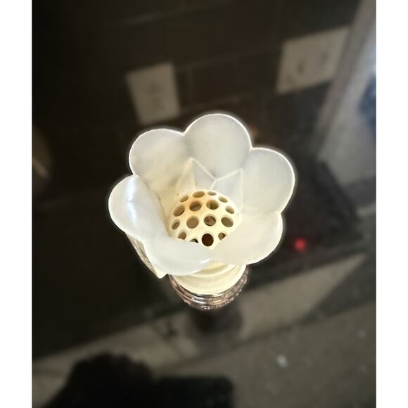 Bath & Body Works Wallflower Plugin Home Fragrance Diffuser Set Of 2 NO Lights - Picture 8 of 11